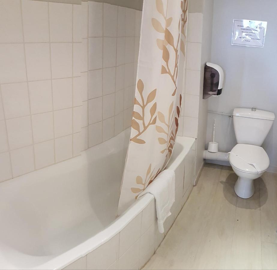 Hotel La Berangere Perouges Bagian luar foto